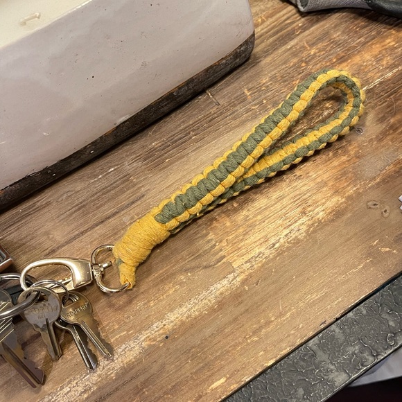 Macrame wristlet keychains - Picture 7 of 11